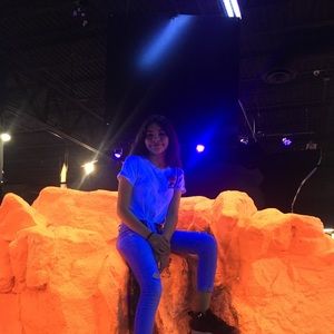 Meet your Posher, Crystal